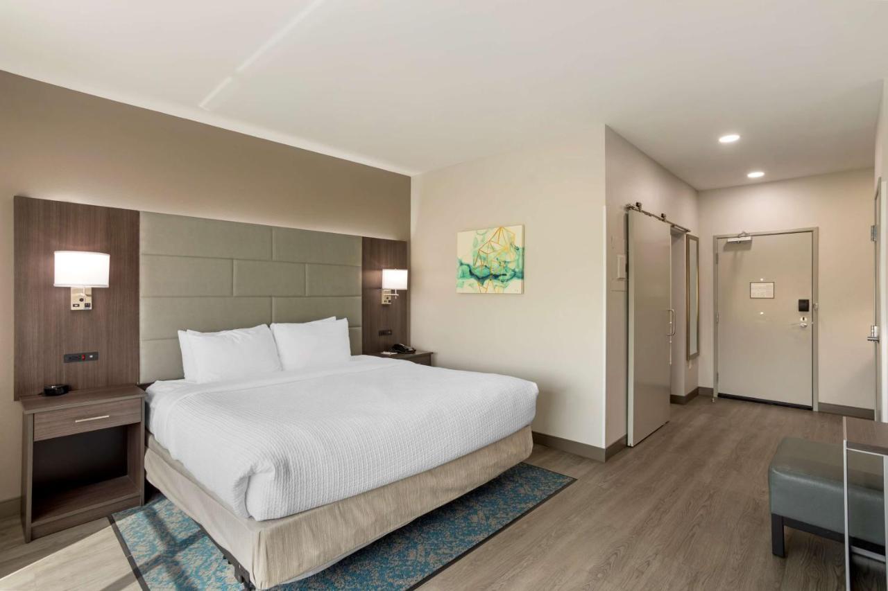 Western Executive Residency Antioch 2*